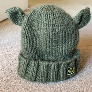 Gap Star Wars collection beanie hat. Children’s SMALL.